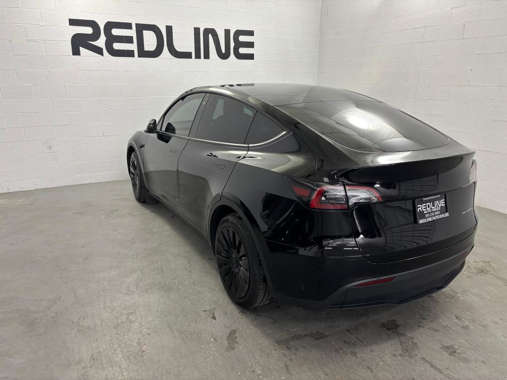 2023 Tesla Model Y Image 11