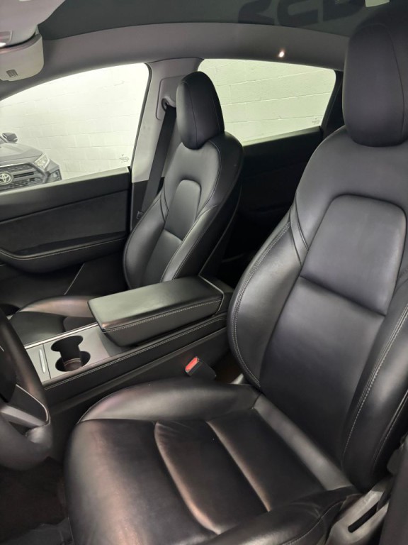 2022 Tesla Model Y Image 4
