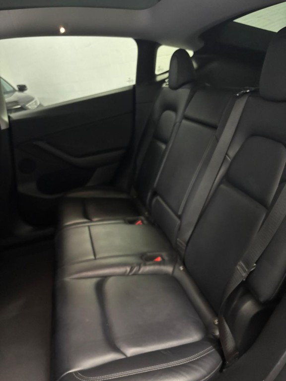 2022 Tesla Model Y Image 6