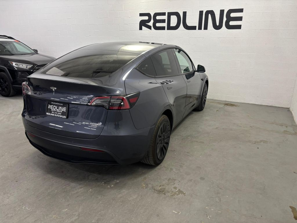 2022 Tesla Model Y Image 10