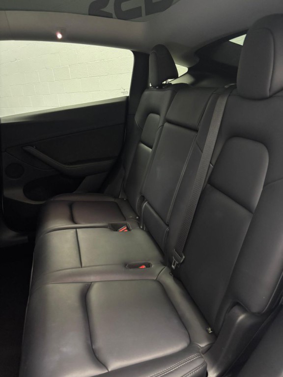 2023 Tesla Model Y Image 6