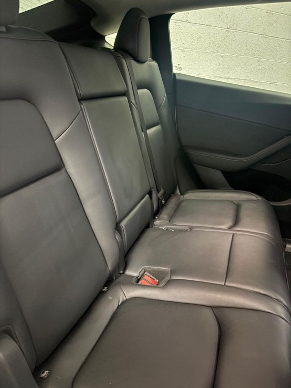 2023 Tesla Model Y Image 7