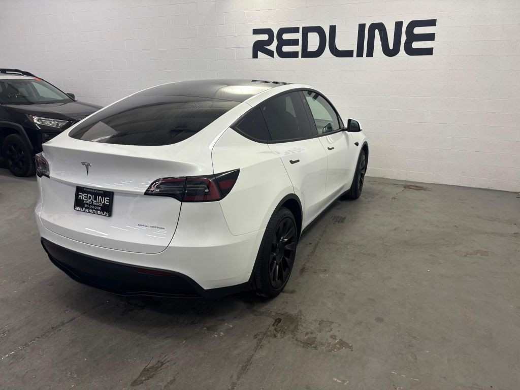 2023 Tesla Model Y Image 11