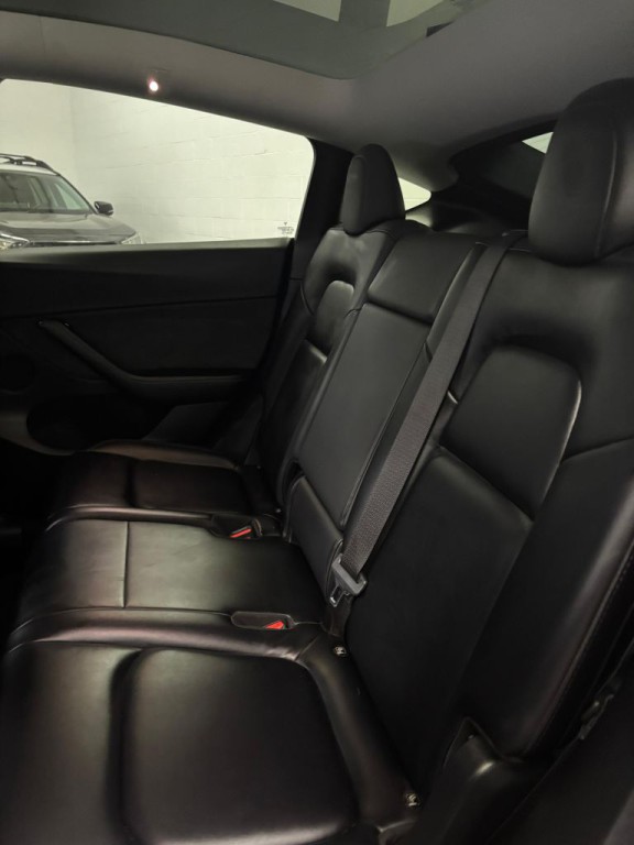 2023 Tesla Model Y Image 6