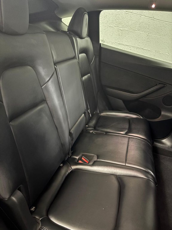 2023 Tesla Model Y Image 7