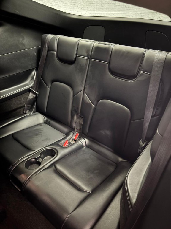 2023 Tesla Model Y Image 8