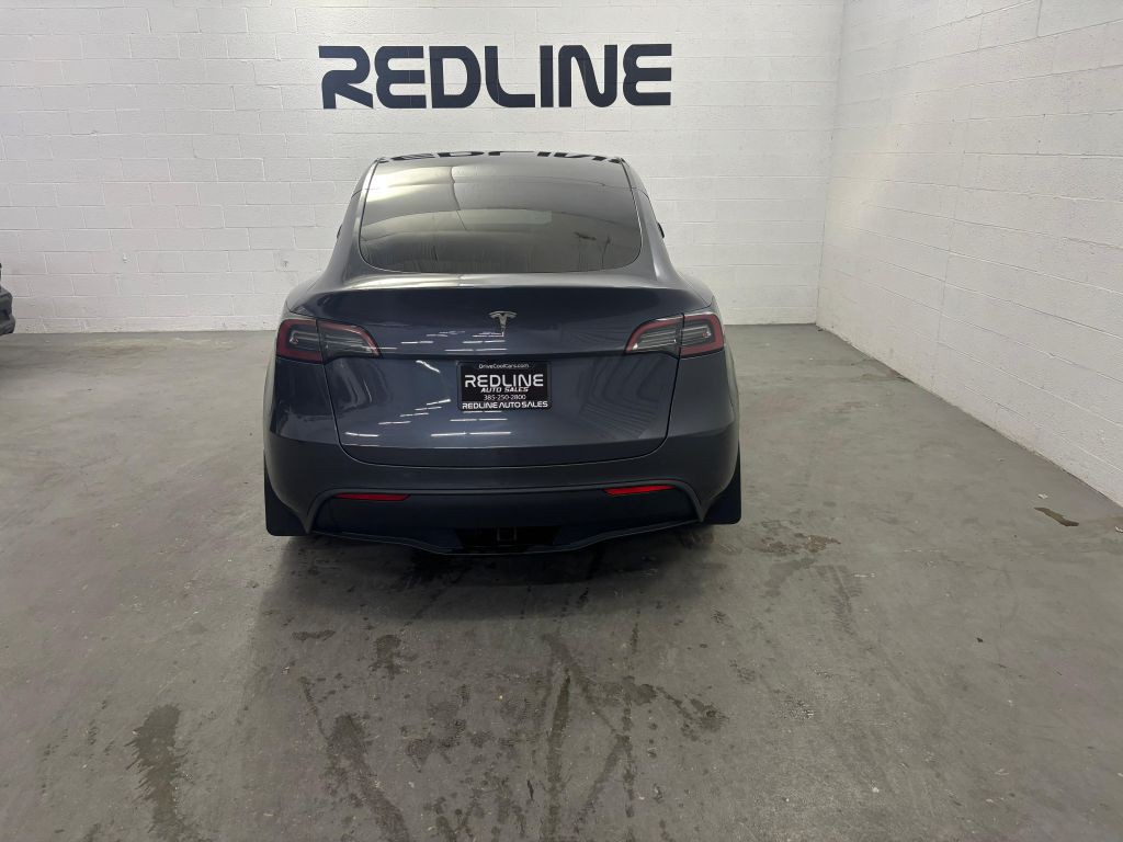 2023 Tesla Model Y Image 9