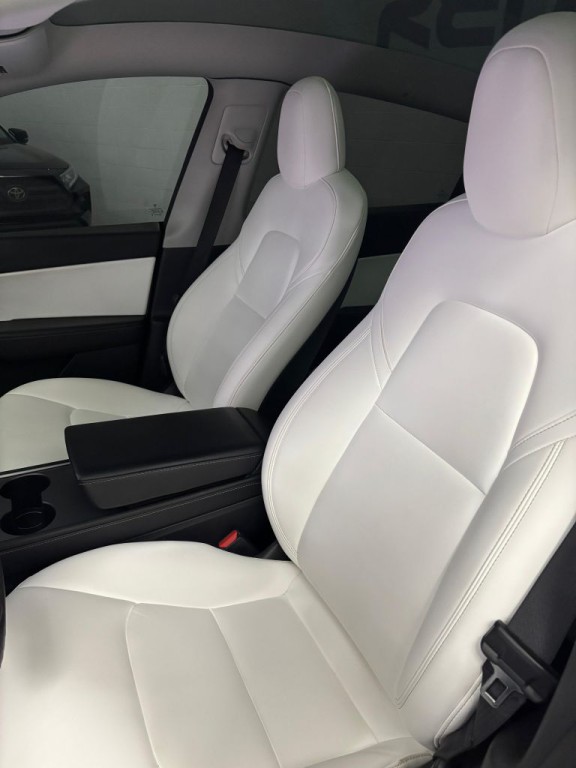 2021 Tesla Model Y Image 4
