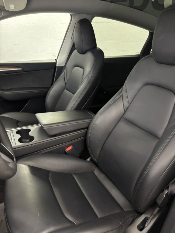 2023 Tesla Model Y Image 4