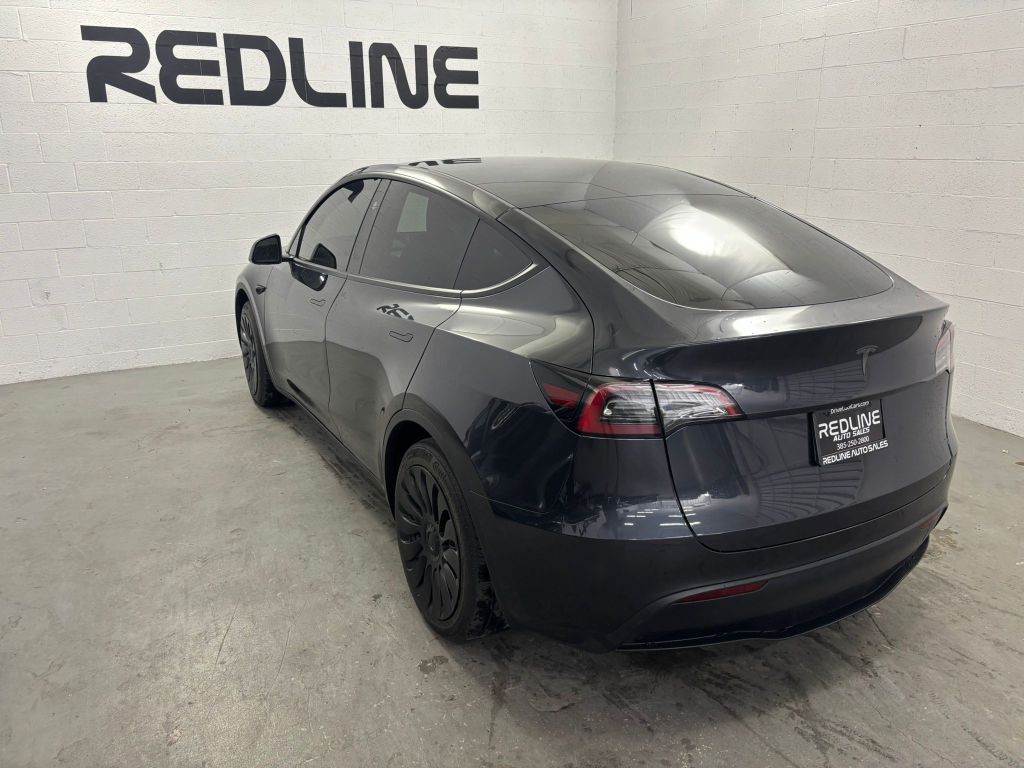 2024 Tesla Model Y Image 9