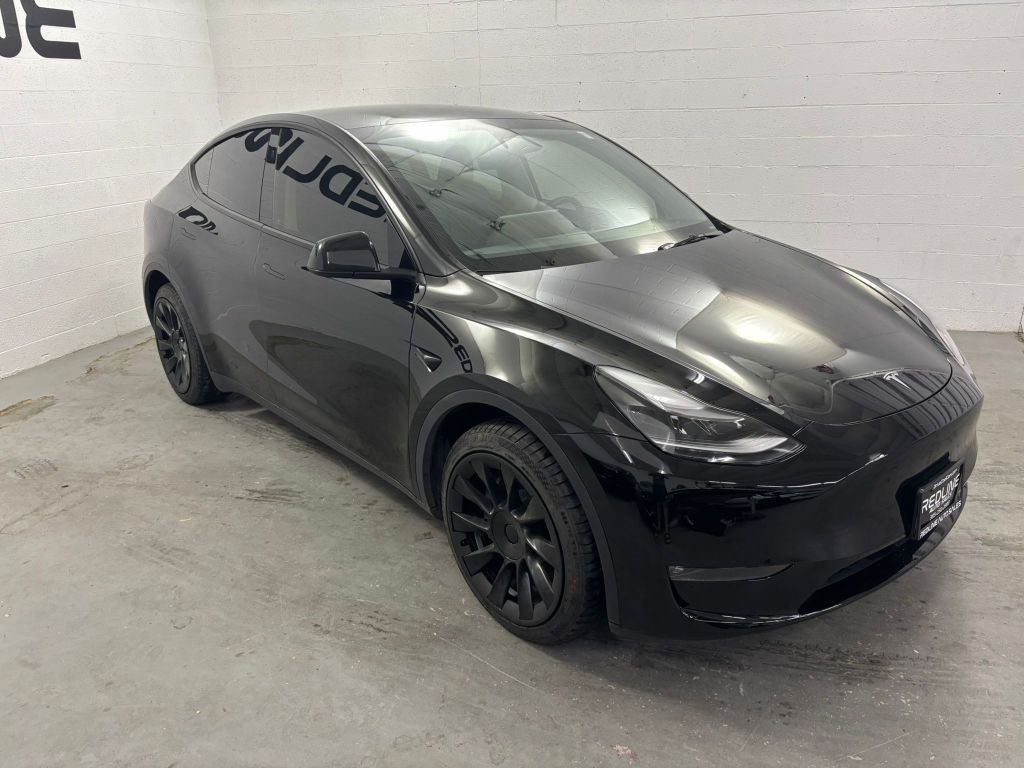 2023 Tesla Model Y Image 3