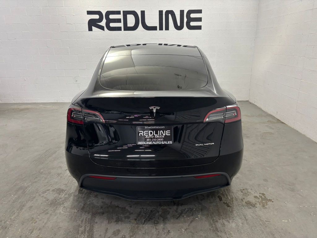 2023 Tesla Model Y Image 9