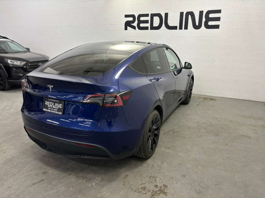 2023 Tesla Model Y Image 11