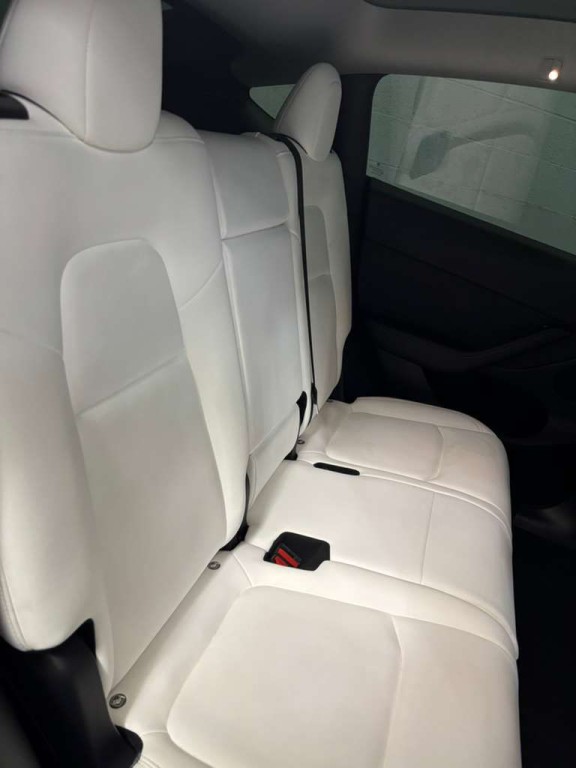 2023 Tesla Model Y Image 7