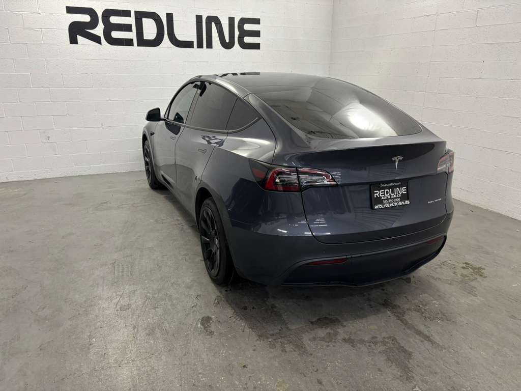 2023 Tesla Model Y Image 10
