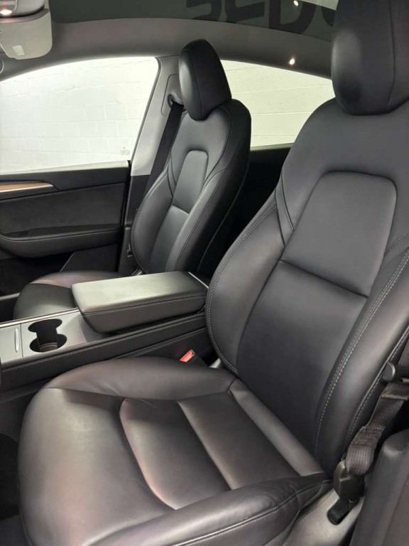 2023 Tesla Model Y Image 4
