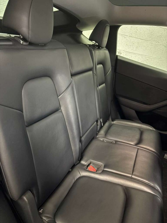 2023 Tesla Model Y Image 7