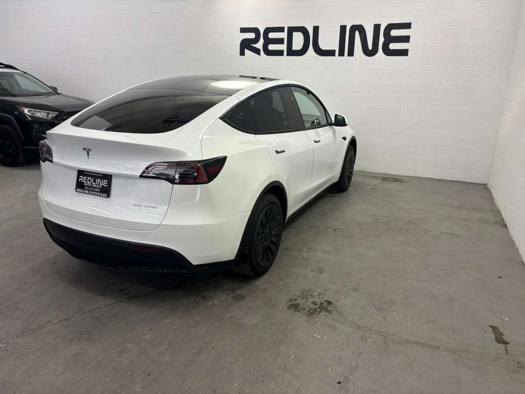 2023 Tesla Model Y Image 11