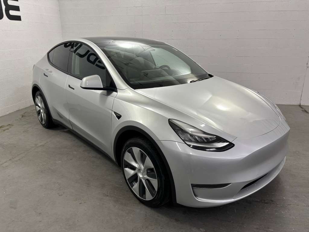 2020 Tesla Model Y Image 3