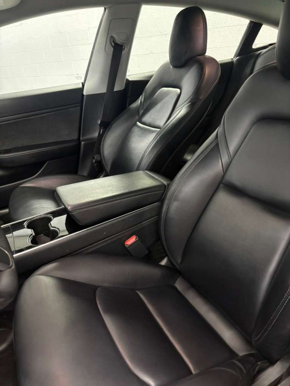 2019 Tesla Model 3 Image 4