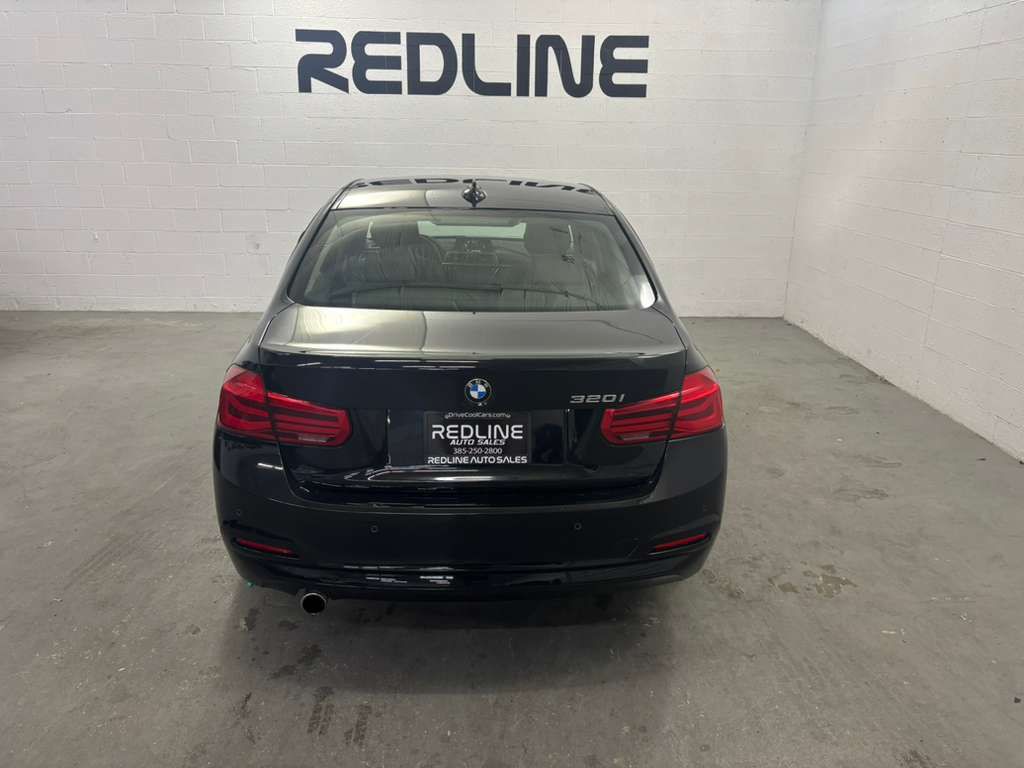 2017 BMW 3 Series Image 8