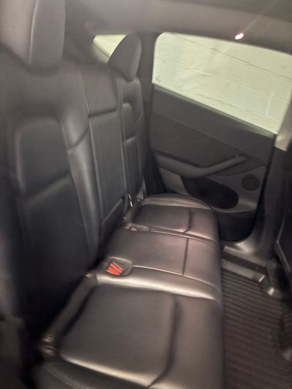 2023 Tesla Model Y Image 7