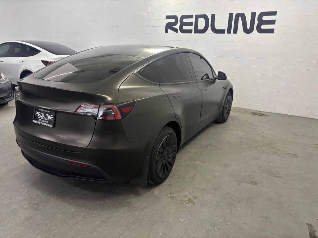 2023 Tesla Model Y Image 10