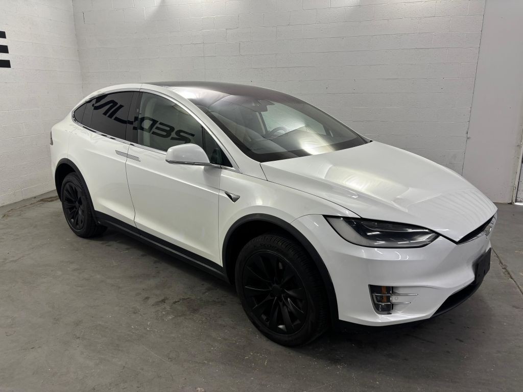 2017 Tesla Model X Image 3