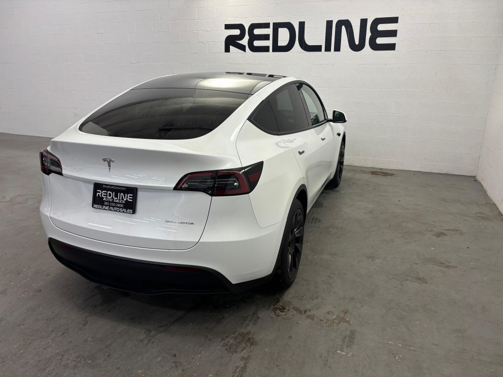 2023 Tesla Model Y Image 4