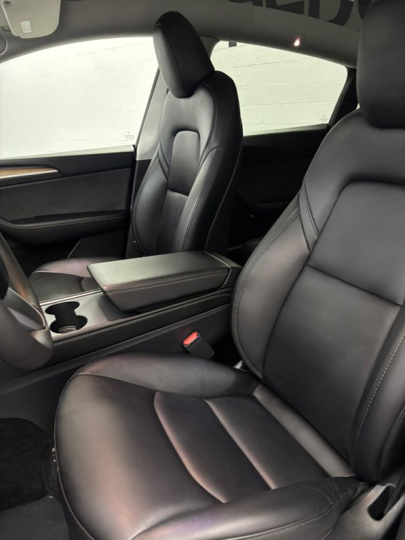 2023 Tesla Model Y Image 8