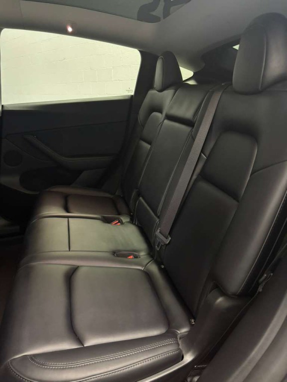 2023 Tesla Model Y Image 6