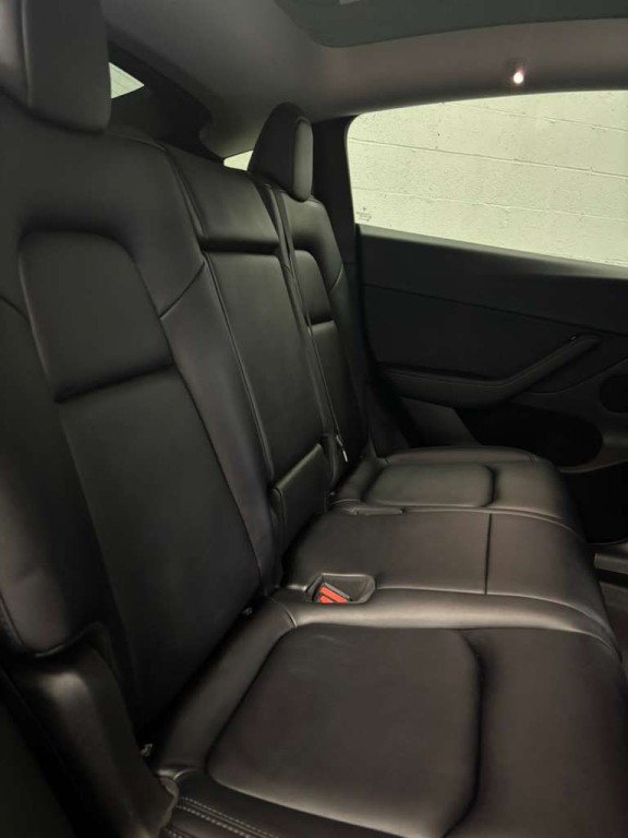 2023 Tesla Model Y Image 7