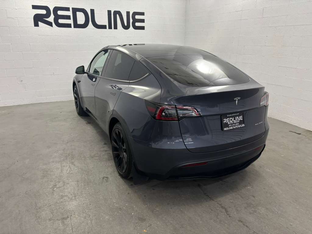 2023 Tesla Model Y Image 10
