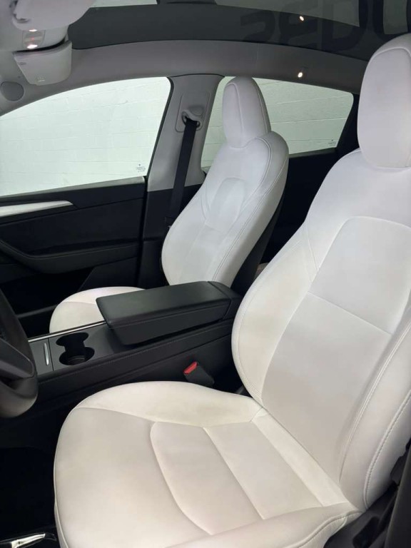 2023 Tesla Model Y Image 4