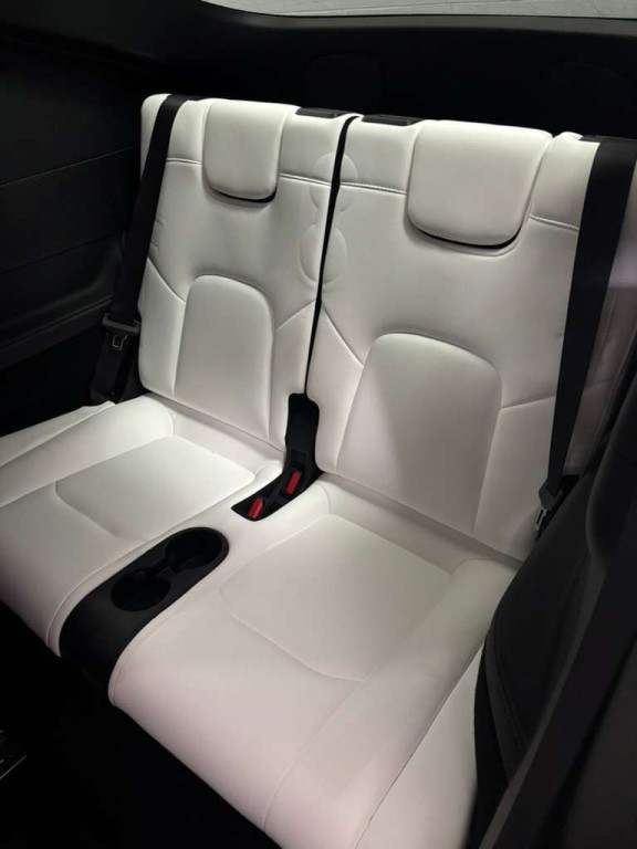 2023 Tesla Model Y Image 8