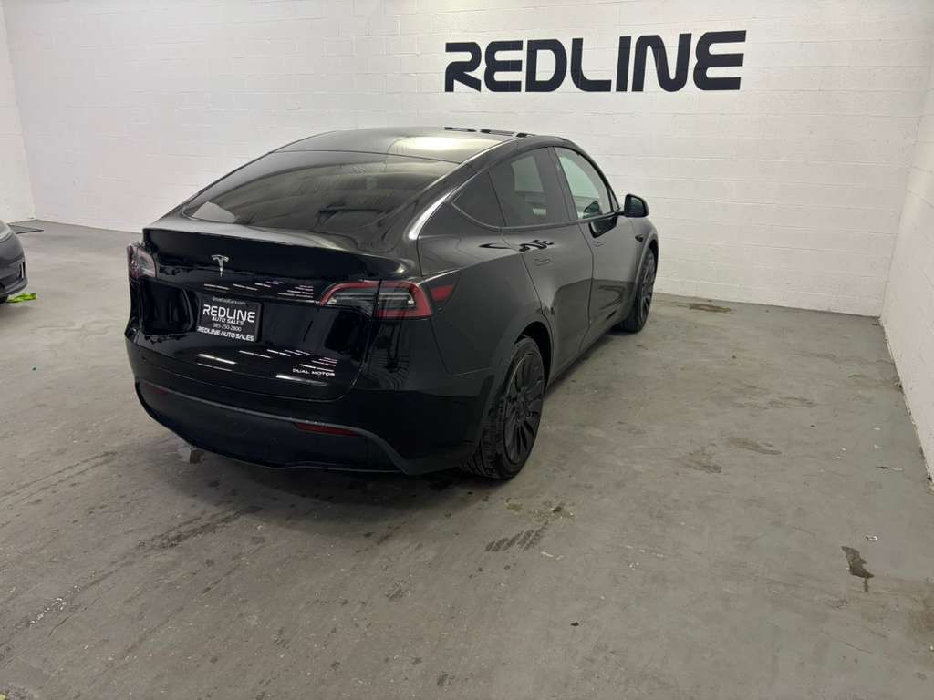 2023 Tesla Model Y Image 11