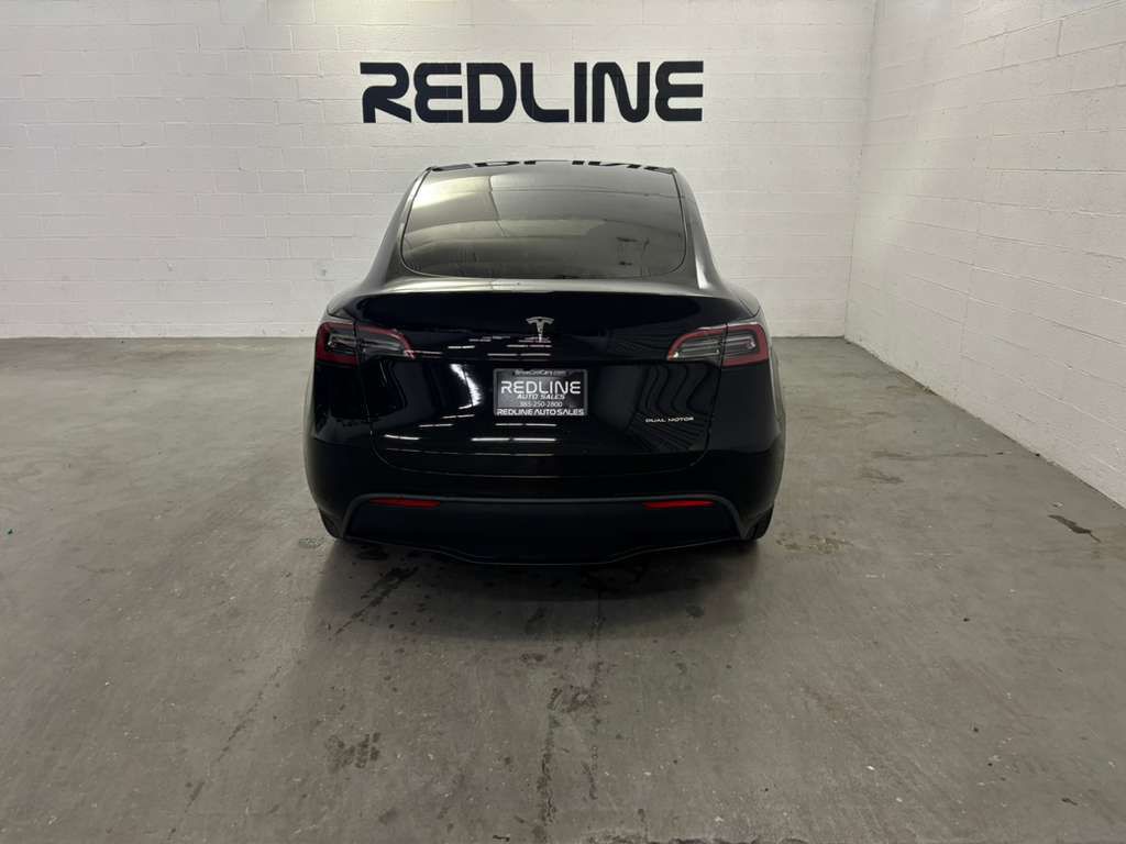 2023 Tesla Model Y Image 9