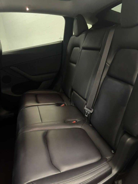 2023 Tesla Model Y Image 6