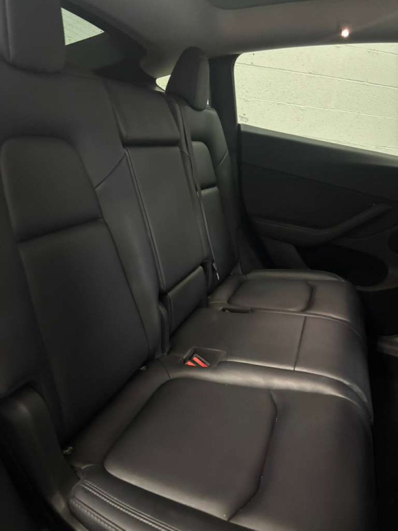 2023 Tesla Model Y Image 7