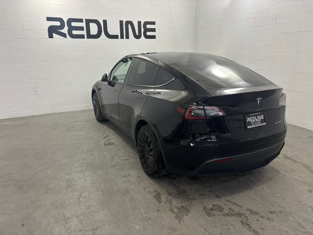 2023 Tesla Model Y Image 10