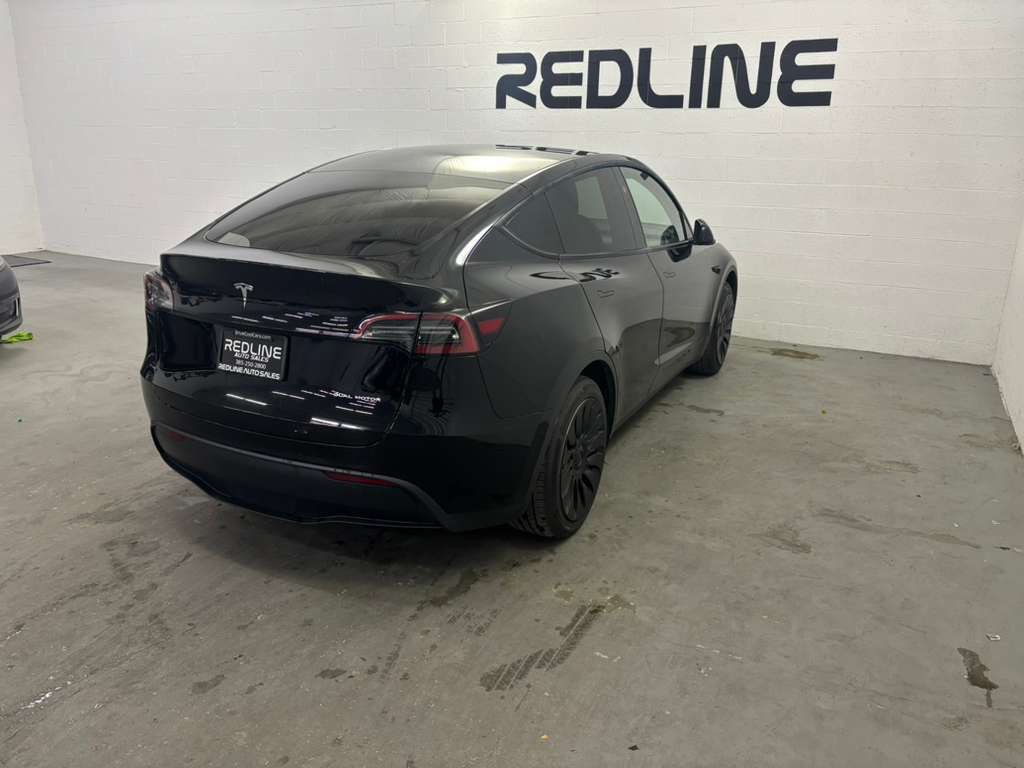 2023 Tesla Model Y Image 11