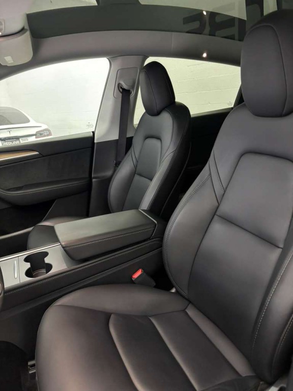 2023 Tesla Model Y Image 4