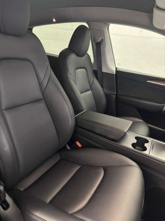 2023 Tesla Model Y Image 5