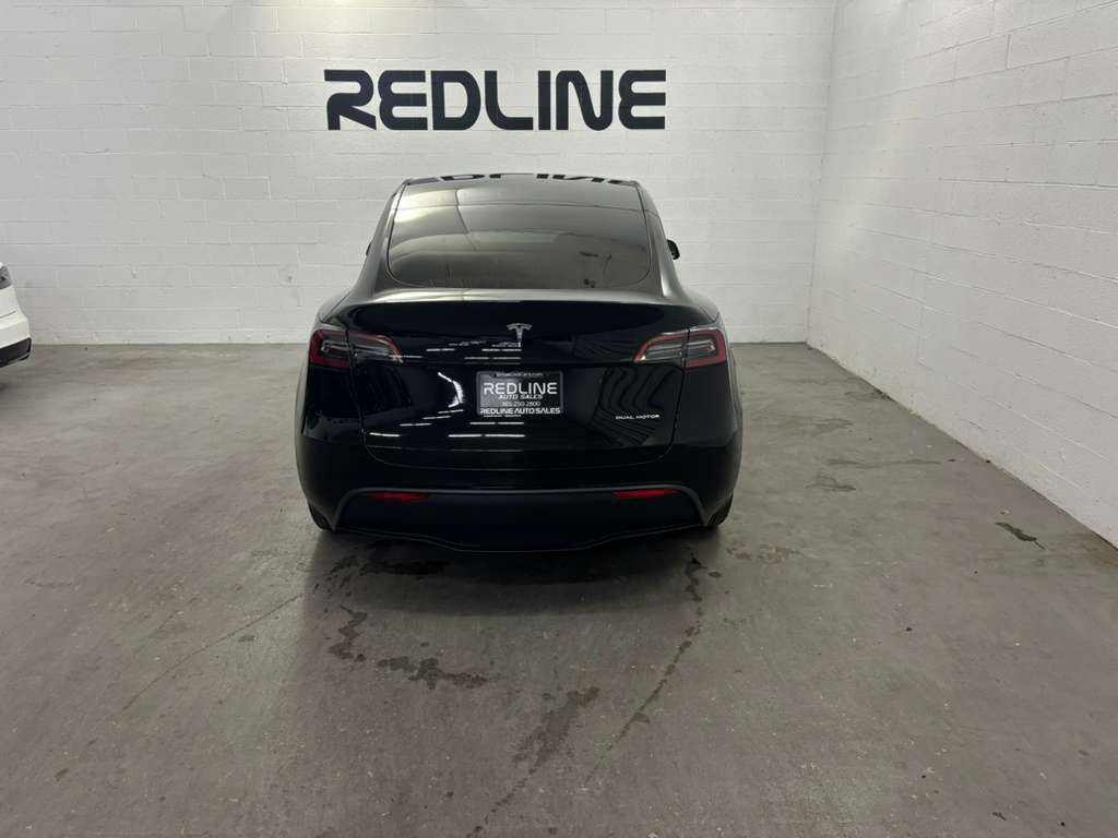 2023 Tesla Model Y Image 9