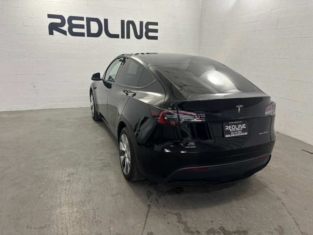 2023 Tesla Model Y Image 10