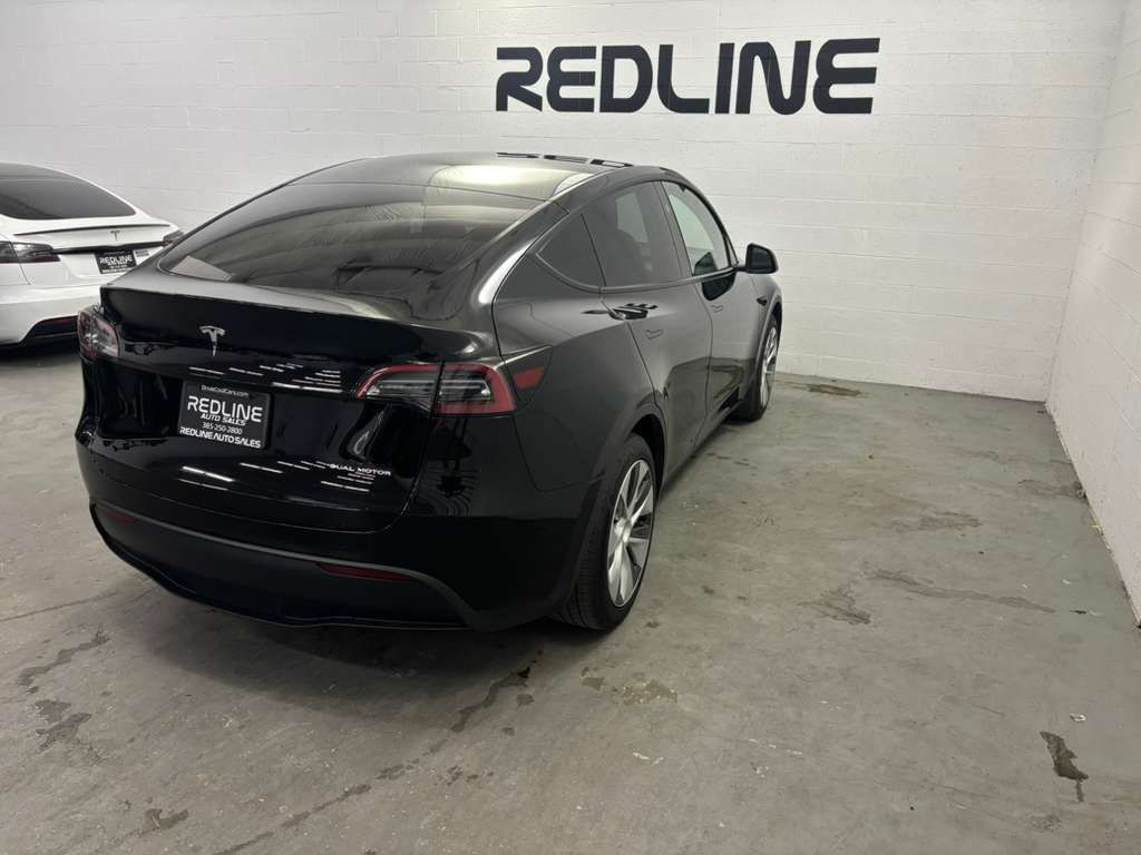 2023 Tesla Model Y Image 11