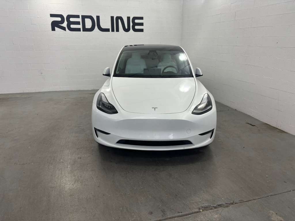 2023 Tesla Model Y Image 2