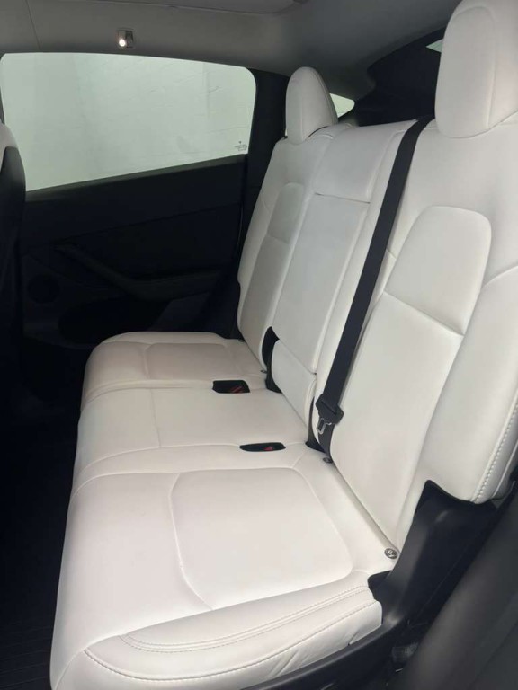 2023 Tesla Model Y Image 6