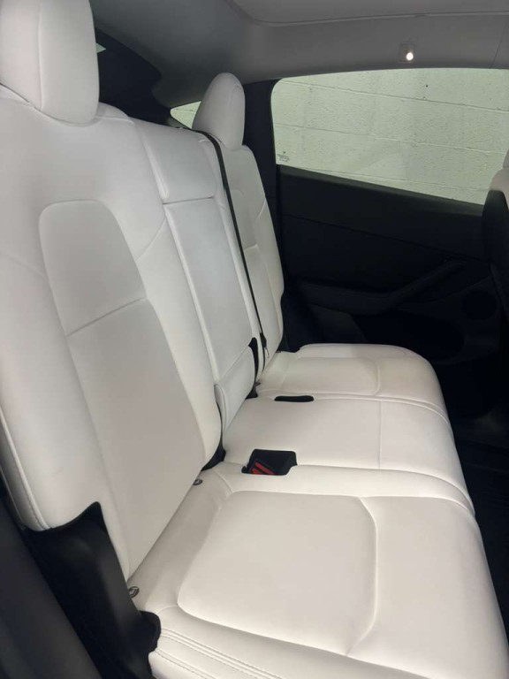 2023 Tesla Model Y Image 7