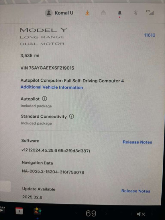 2025 Tesla Model Y Image 12